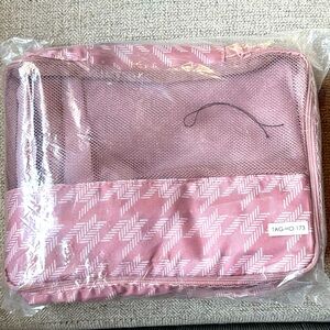 Mytagalongs Packing Pods Packing Cube. NWT.